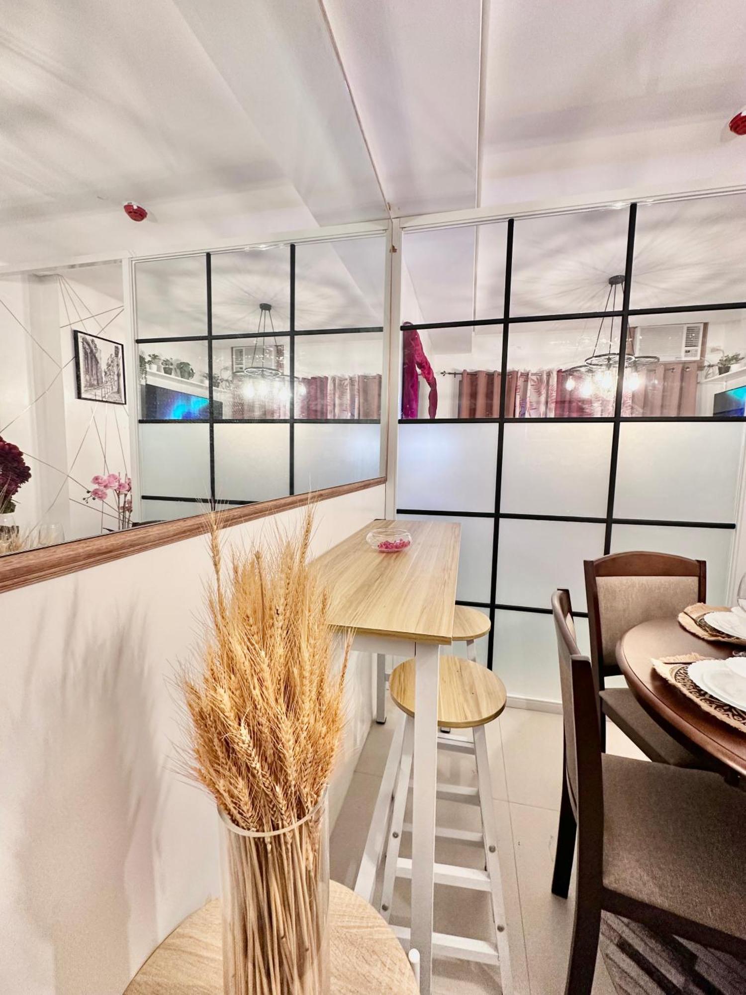Aesthetic One Bedroom Beside Sm W Pool, Wifi And Netflix Cagayan de Oro Luaran gambar