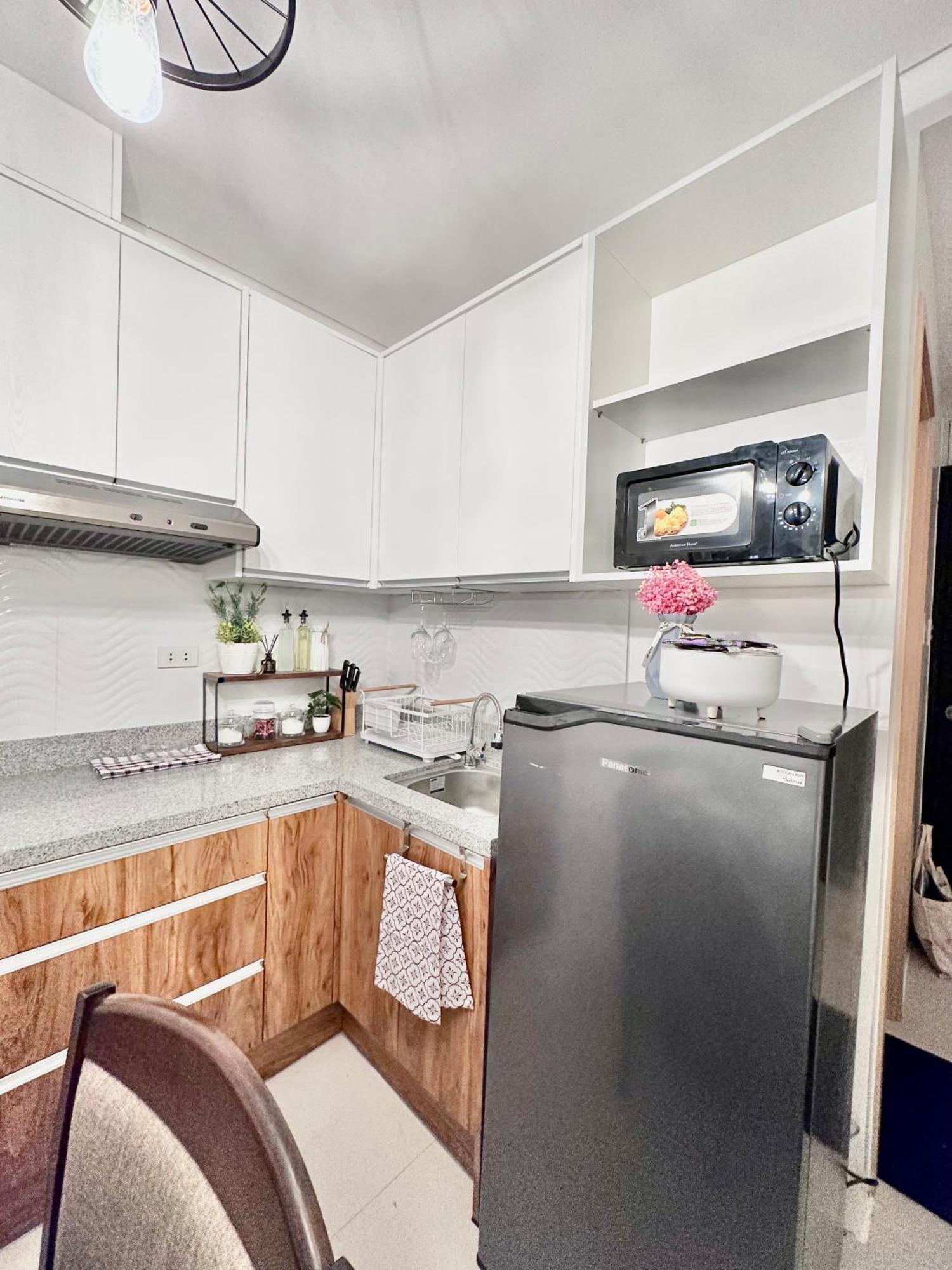Aesthetic One Bedroom Beside Sm W Pool, Wifi And Netflix Cagayan de Oro Luaran gambar