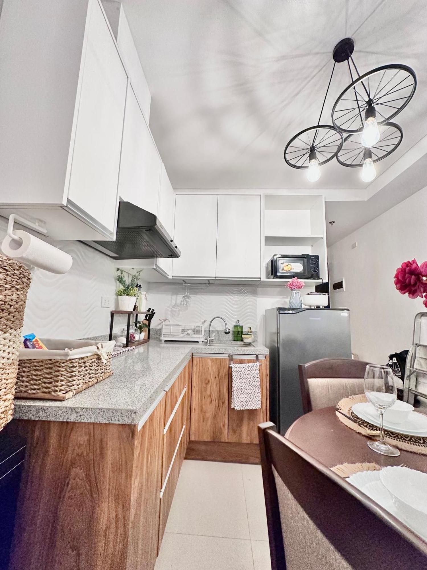 Aesthetic One Bedroom Beside Sm W Pool, Wifi And Netflix Cagayan de Oro Luaran gambar
