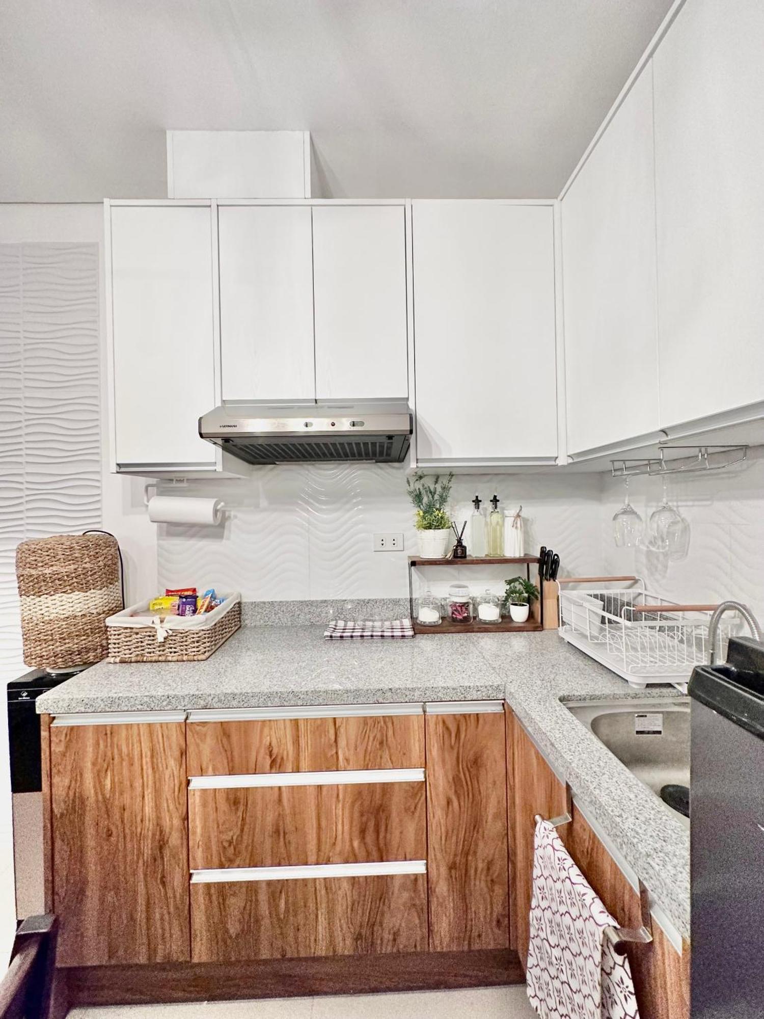 Aesthetic One Bedroom Beside Sm W Pool, Wifi And Netflix Cagayan de Oro Luaran gambar