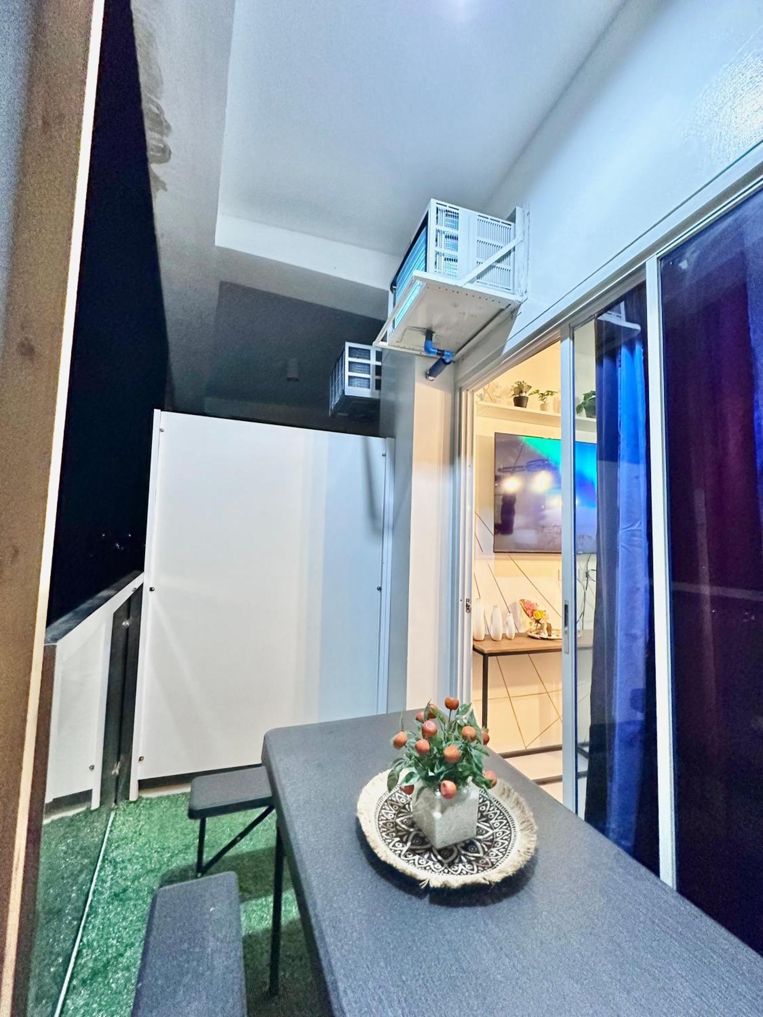 Aesthetic One Bedroom Beside Sm W Pool, Wifi And Netflix Cagayan de Oro Luaran gambar