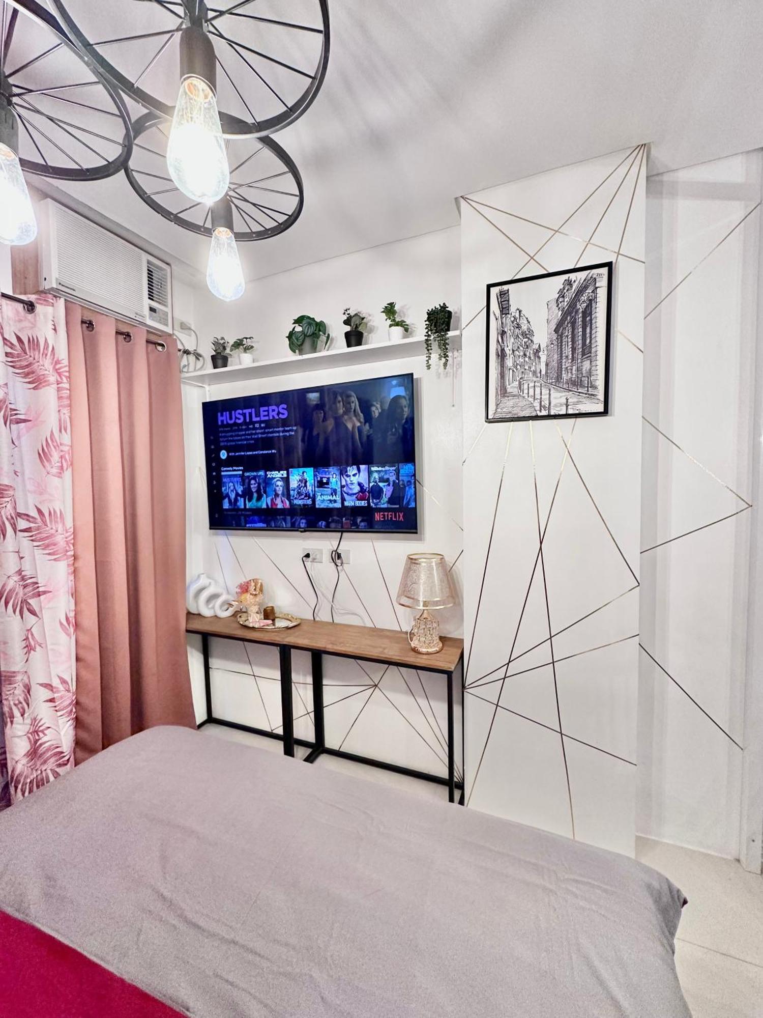 Aesthetic One Bedroom Beside Sm W Pool, Wifi And Netflix Cagayan de Oro Luaran gambar